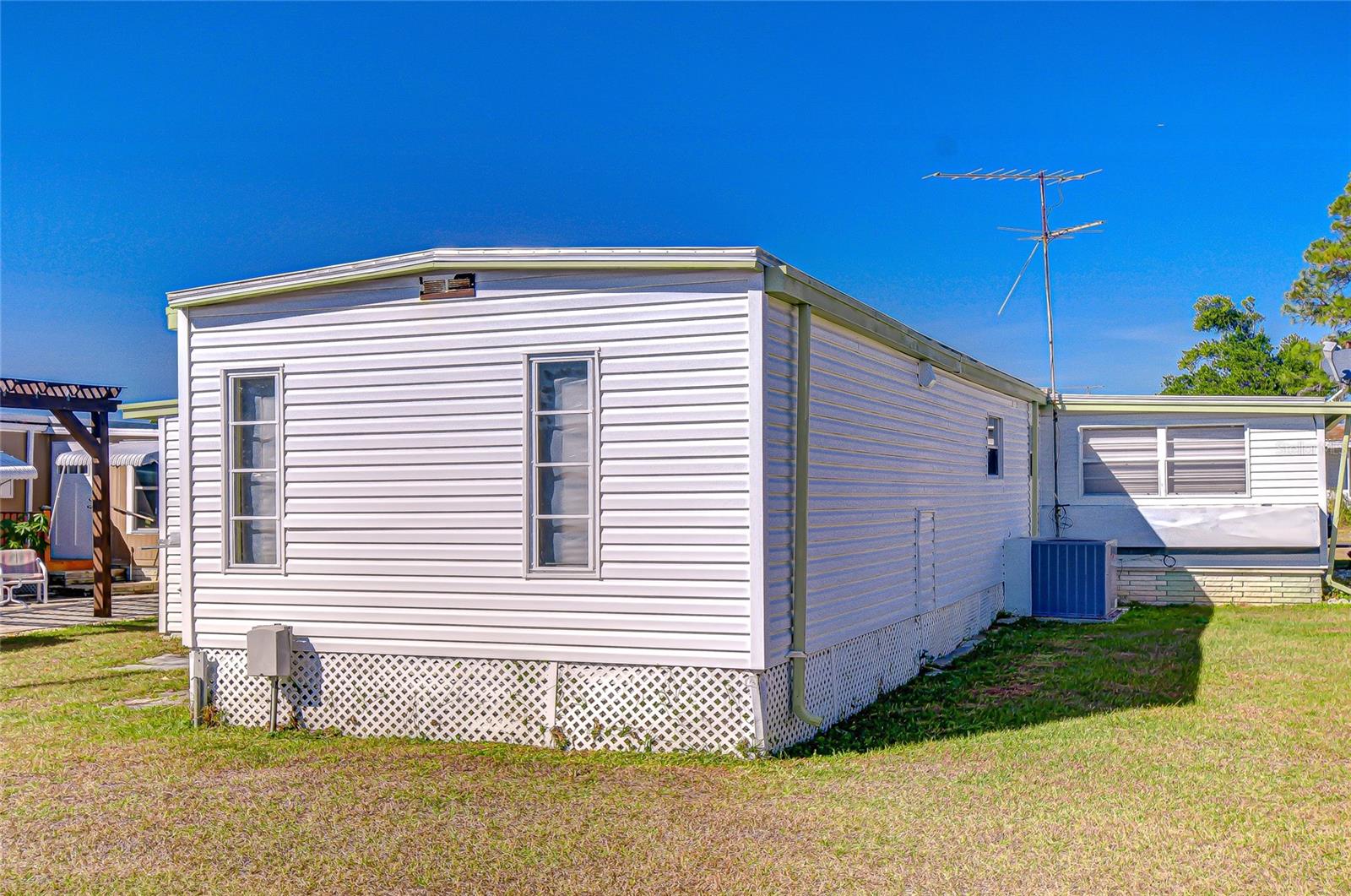 ZEPHYR SHORES - Residential