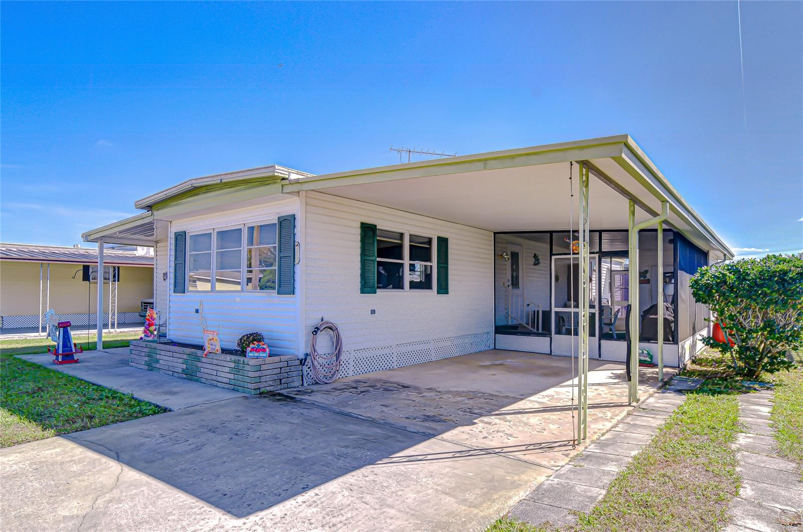 ZEPHYR SHORES - Residential