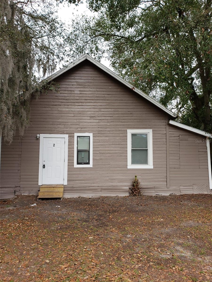 Now available for rent: 1116 Texas Ave, Unit 2 — a clean and comfortable 1-bedroom, 1-bath duplex in Lakeland. This unit offers simple living with essential utilities included: electric, water, sewer, trash service, and lawn care are all covered in the rent, making budgeting easier. Inside, you'll find a functional layout with a bright living area, a private bedroom, and a full bathroom. The property is located in a quiet, established neighborhood with convenient access to local shops, restaurants, and major roads. If you're looking for a hassle-free rental that takes care of the basics, this one is worth a look. Reach out today to schedule a showing. Tenant agent to verify square footage.