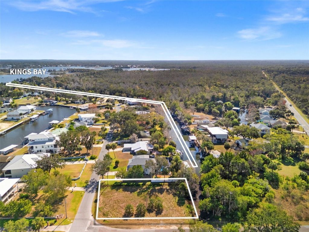 Photo of 2262 N Watersedge Drive, Crystal River, FL 34429 (MLS # W7882317)