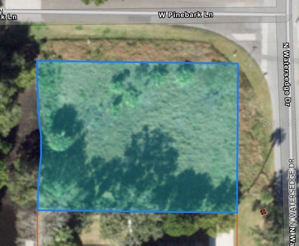 Photo of 2262 N Watersedge Drive, Crystal River, FL 34429 (MLS # W7882317)