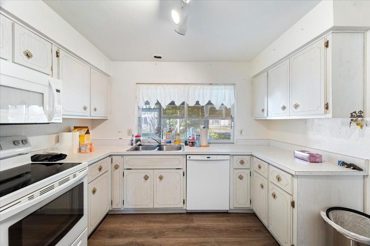 CORAL PARK - Residential