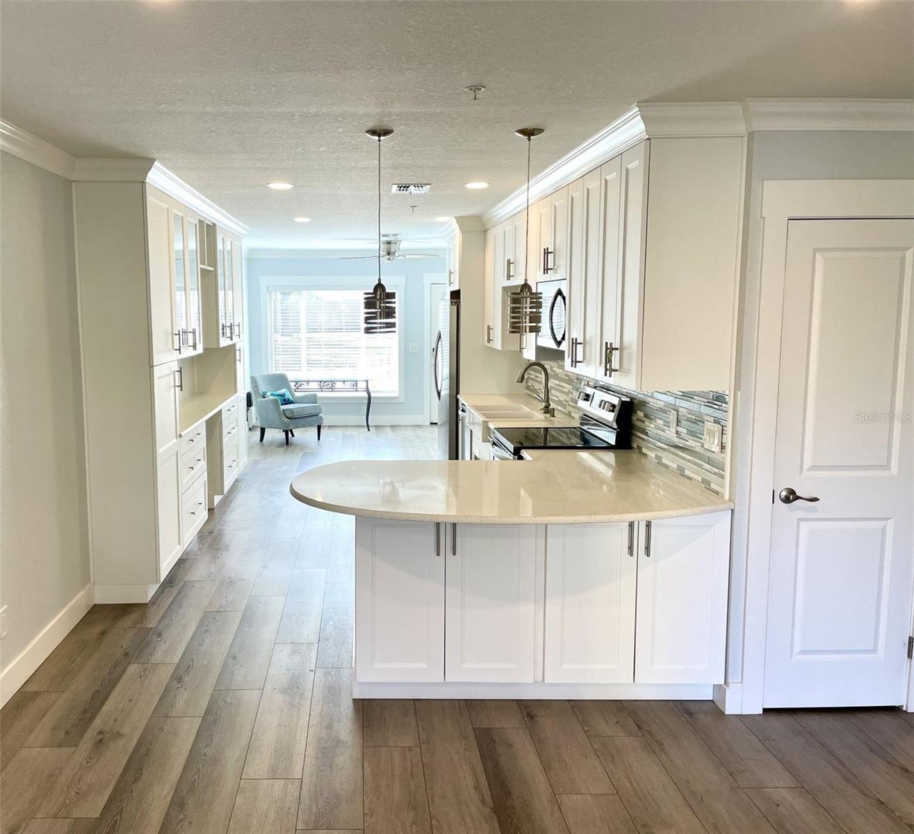 2022 CAMELOT DRIVE 9