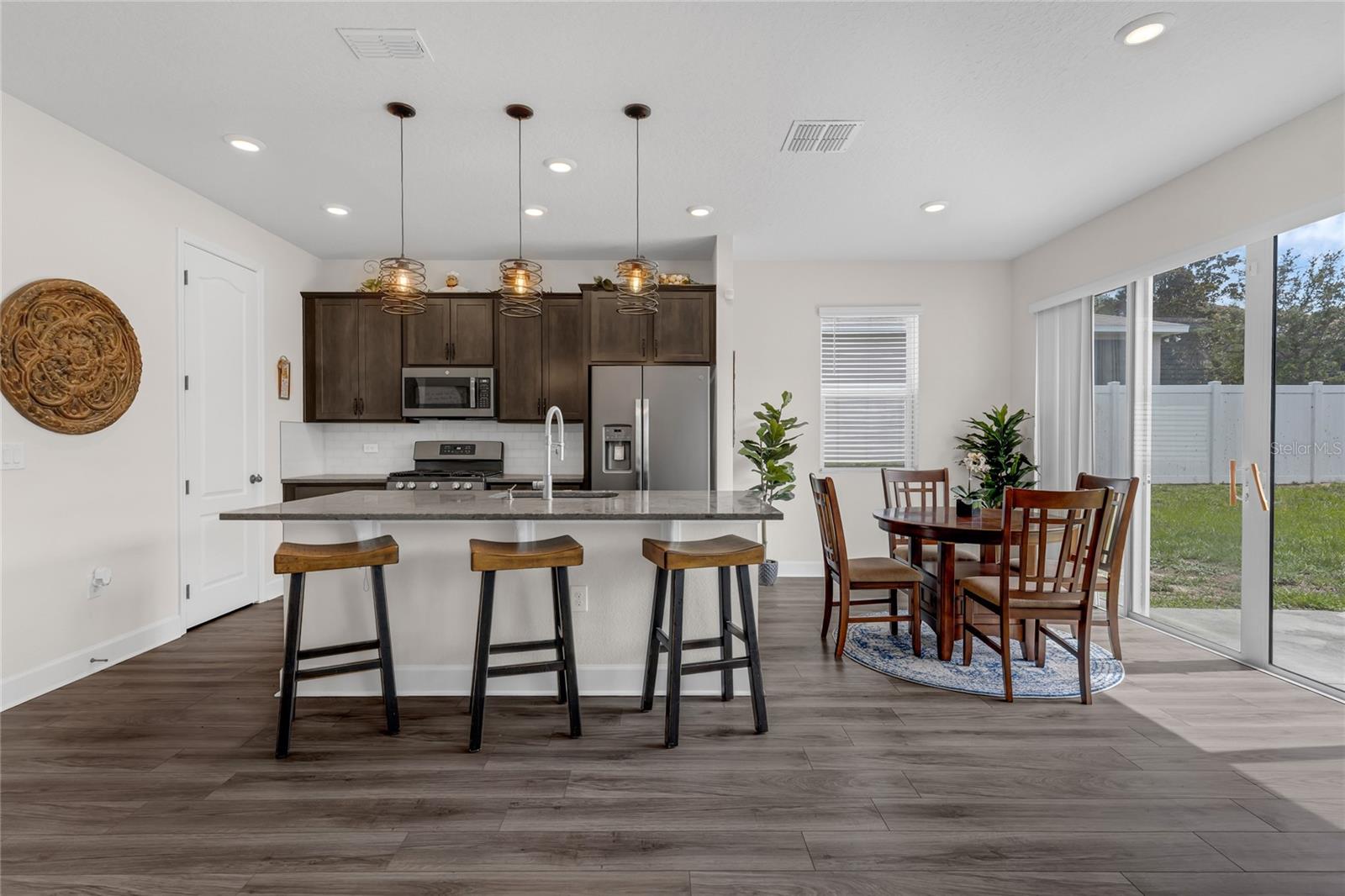 SEASONS AT HILLSIDE - Residential Lease