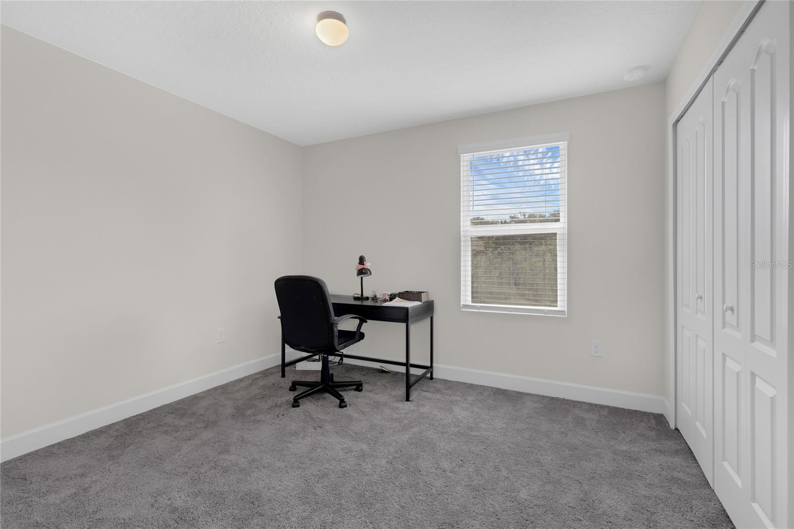 SEASONS AT HILLSIDE - Residential Lease