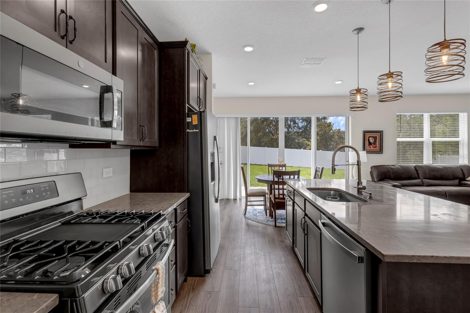 SEASONS AT HILLSIDE - Residential Lease