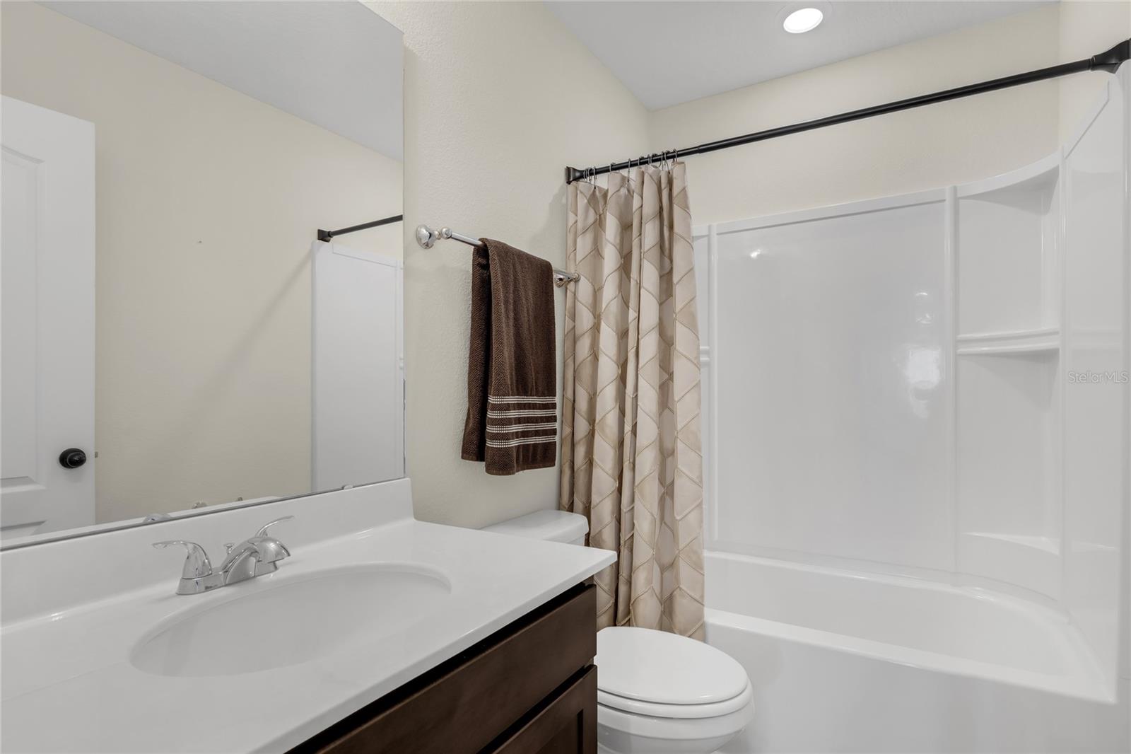 SEASONS AT HILLSIDE - Residential Lease