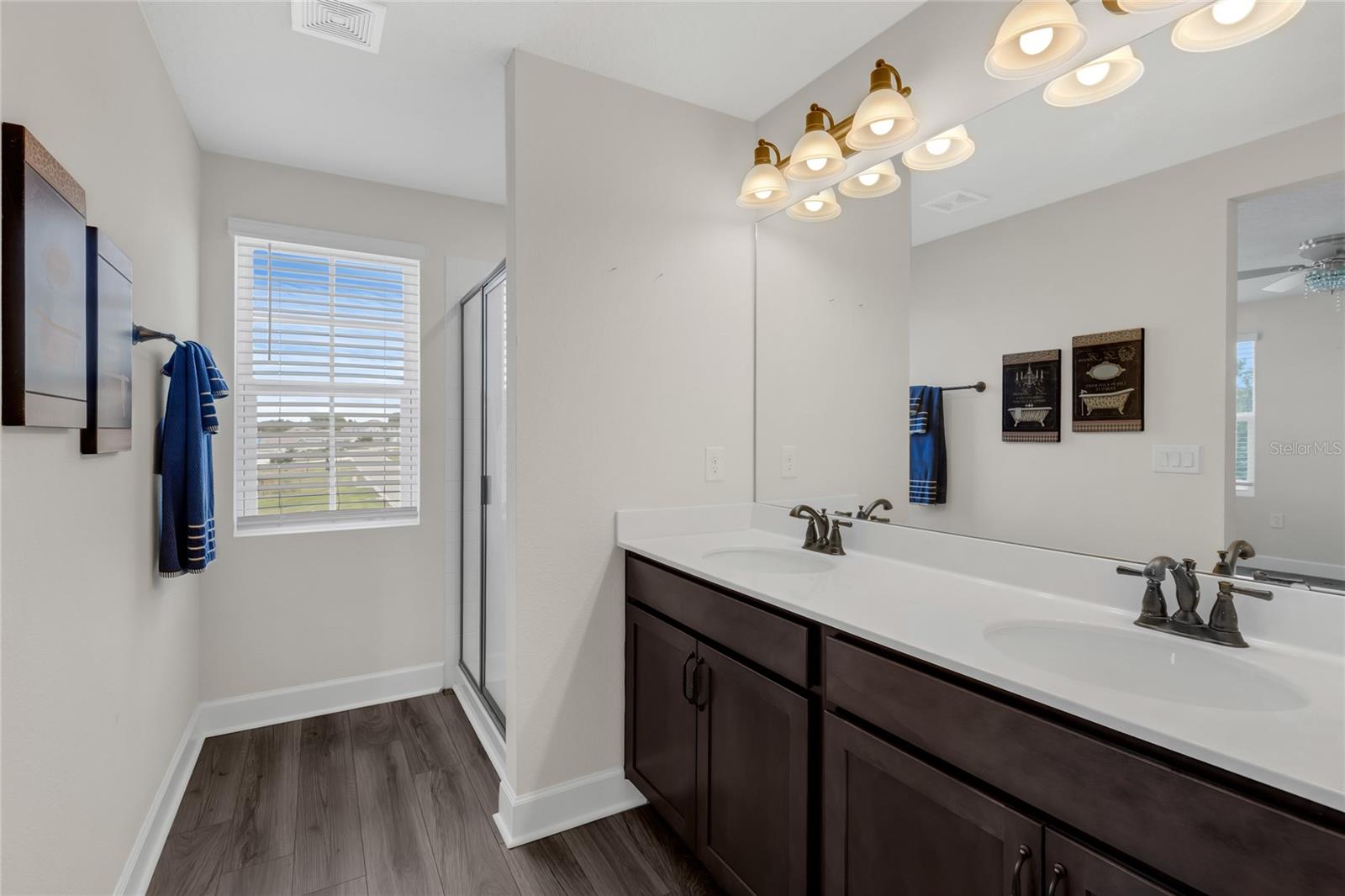 SEASONS AT HILLSIDE - Residential Lease