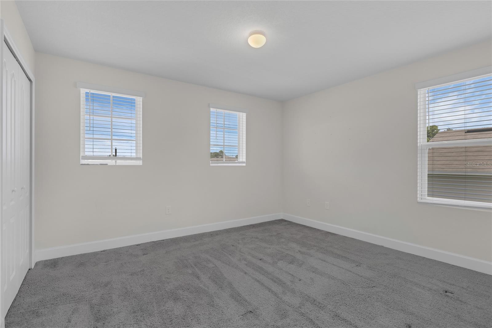 SEASONS AT HILLSIDE - Residential Lease