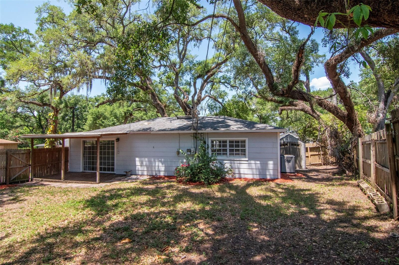 SEMINOLE CREST - Residential