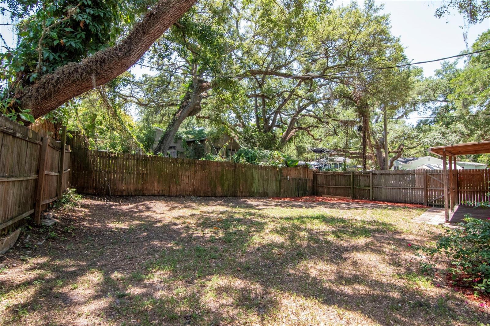 SEMINOLE CREST - Residential