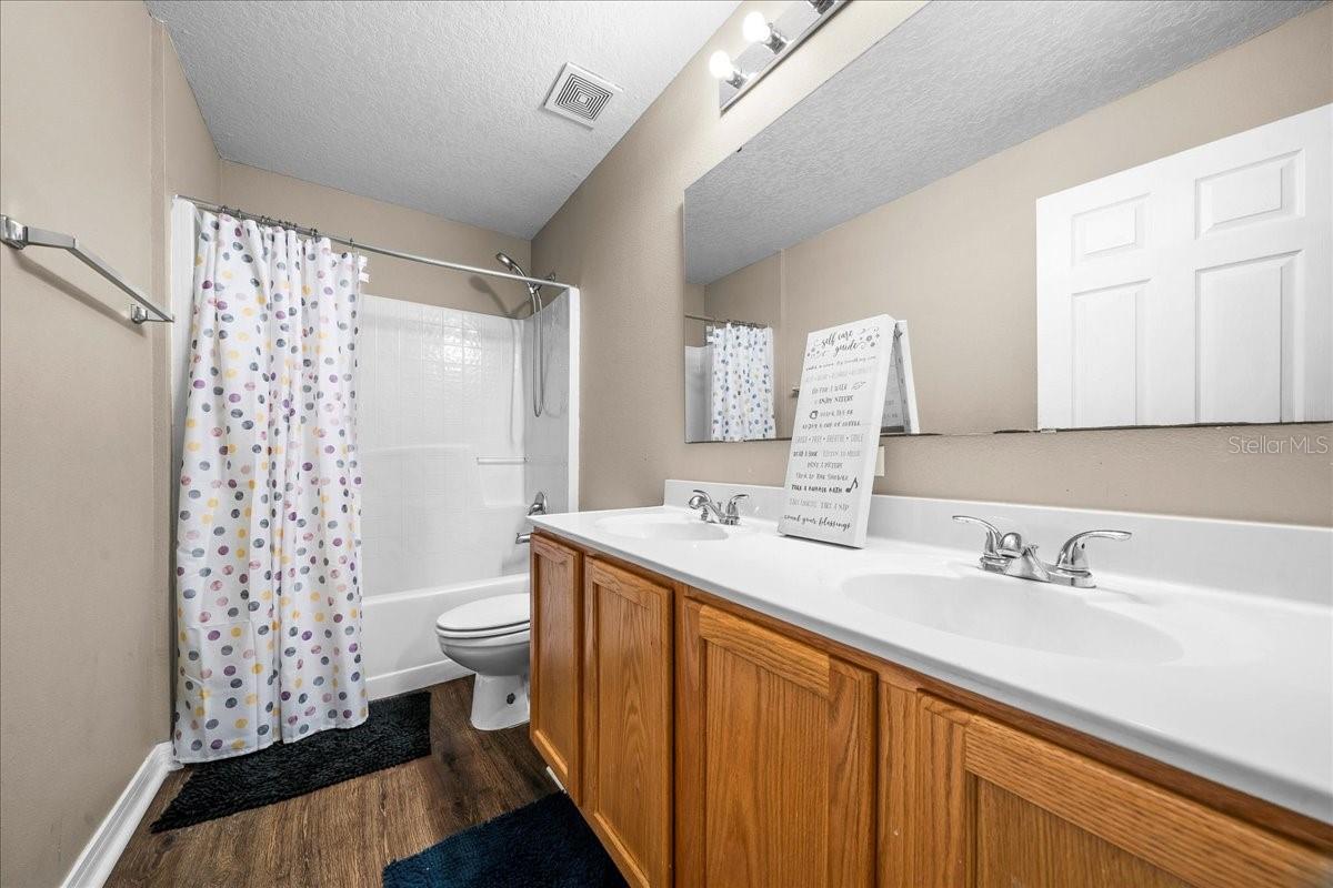 EUSTIS HILLCREST AT LAKE NETTIE - Residential