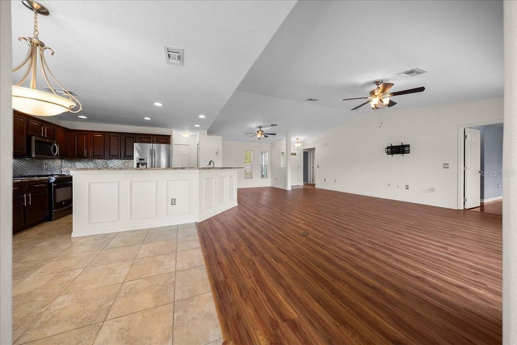 Photo of 15813 SW 16th Avenue Road, Ocala, FL 34473 (MLS # OM726710)