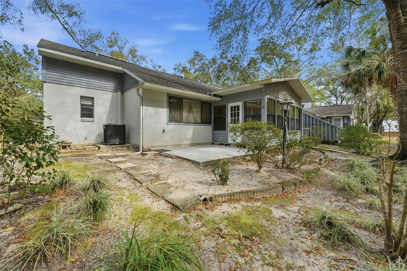 PARKSIDE VILLAGE - Residential