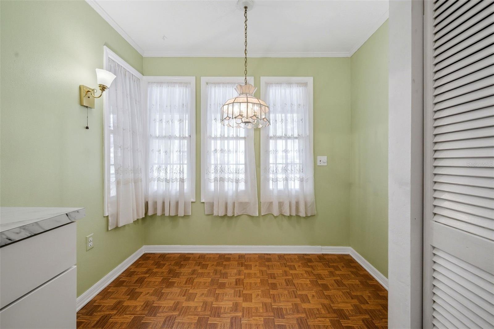 PARKSIDE VILLAGE - Residential