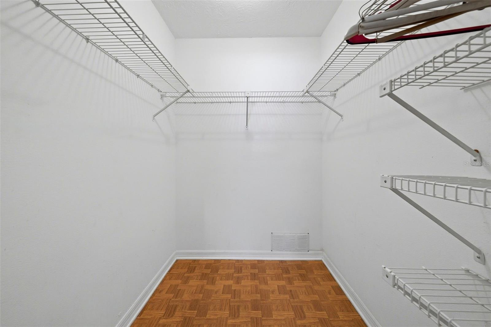 PARKSIDE VILLAGE - Residential