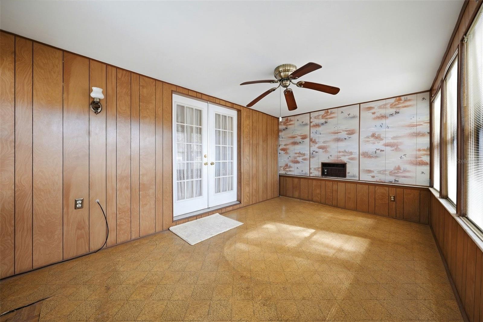 PARKSIDE VILLAGE - Residential