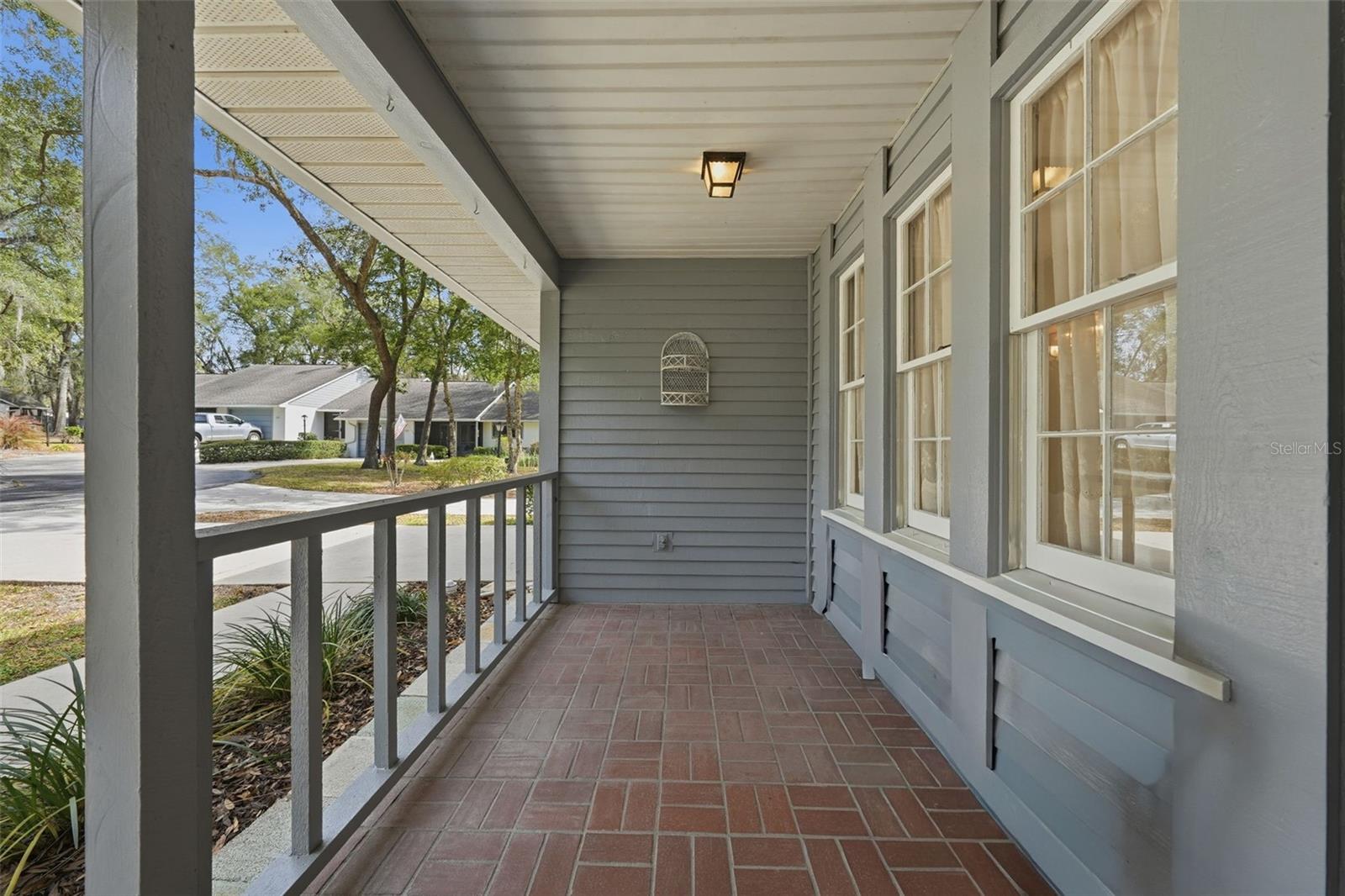 554 W CHERRY LAUREL COURT