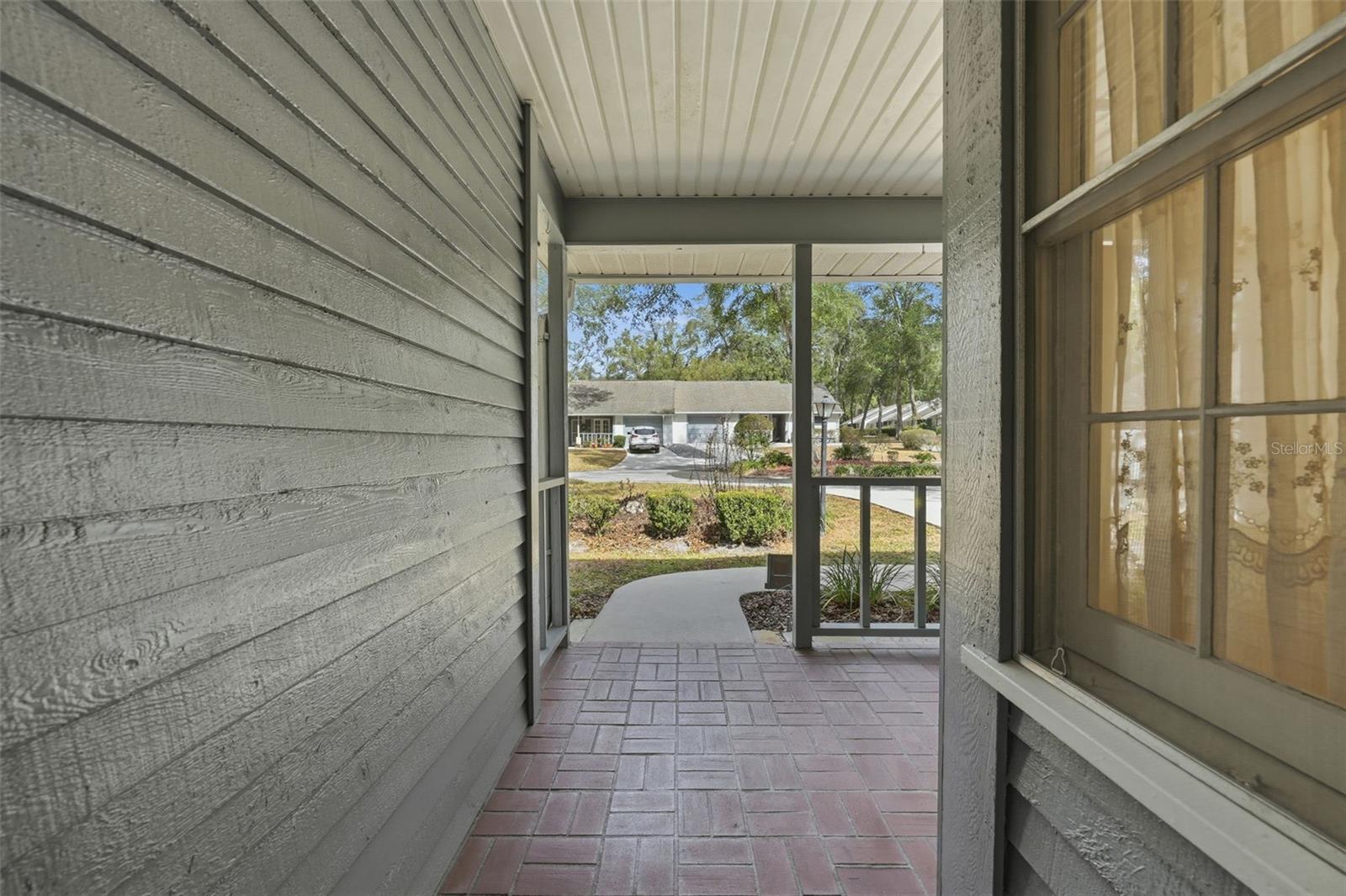 554 W CHERRY LAUREL COURT