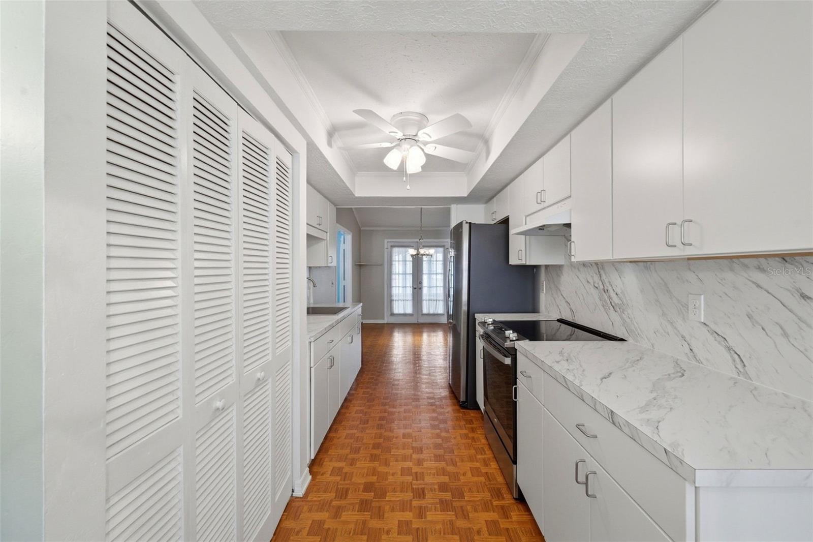 PARKSIDE VILLAGE - Residential