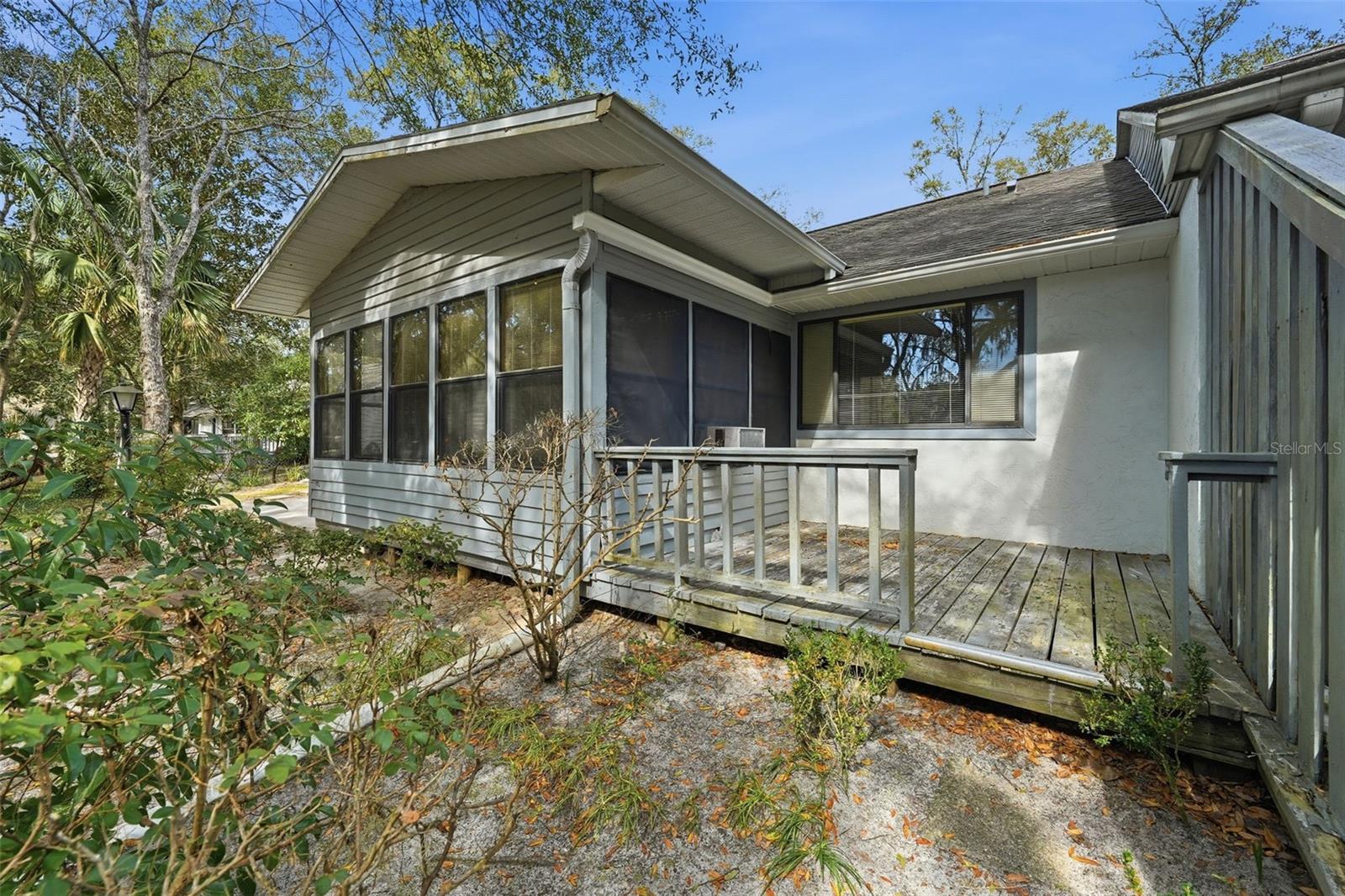 PARKSIDE VILLAGE - Residential