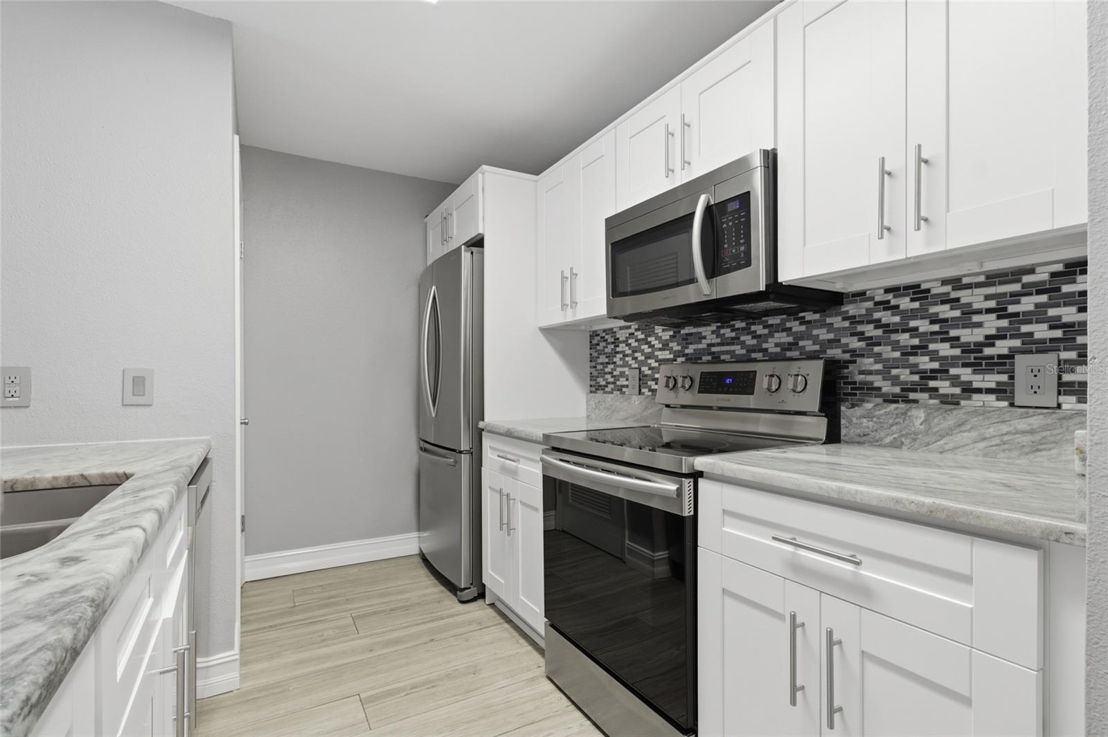 THE HIGHLANDS AT HUNTERS GREE - Residential