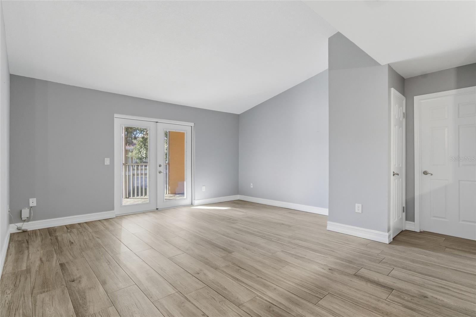 THE HIGHLANDS AT HUNTERS GREE - Residential