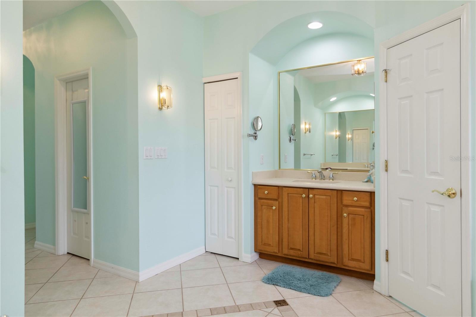 TAILFEATHER WAY AT TARA - Residential