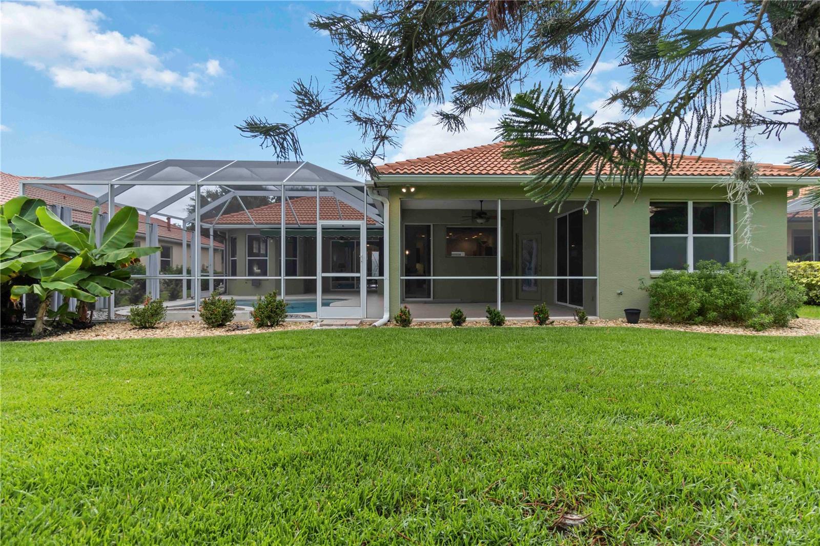 TAILFEATHER WAY AT TARA - Residential