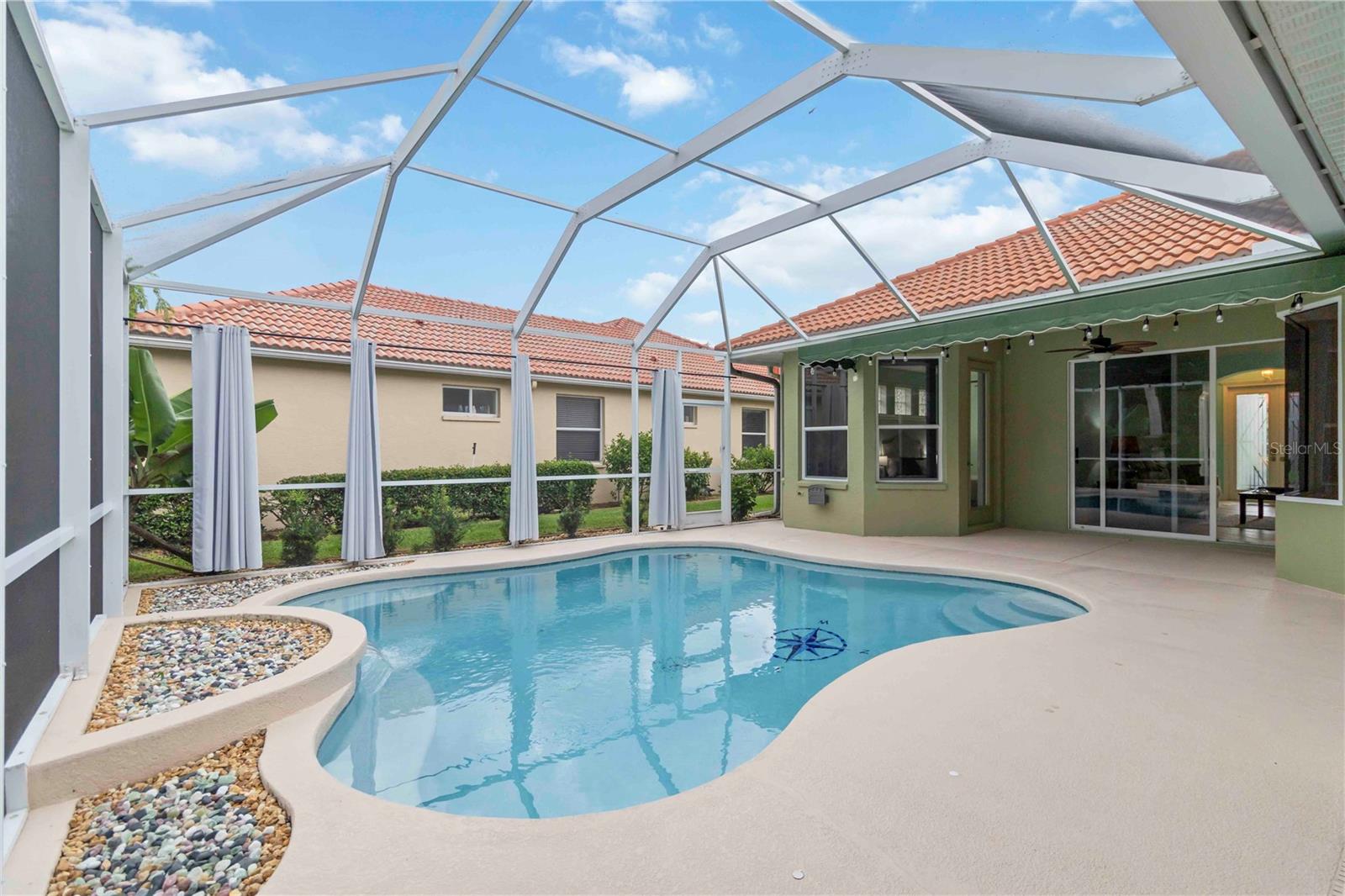 6619 PINEFEATHER COURT