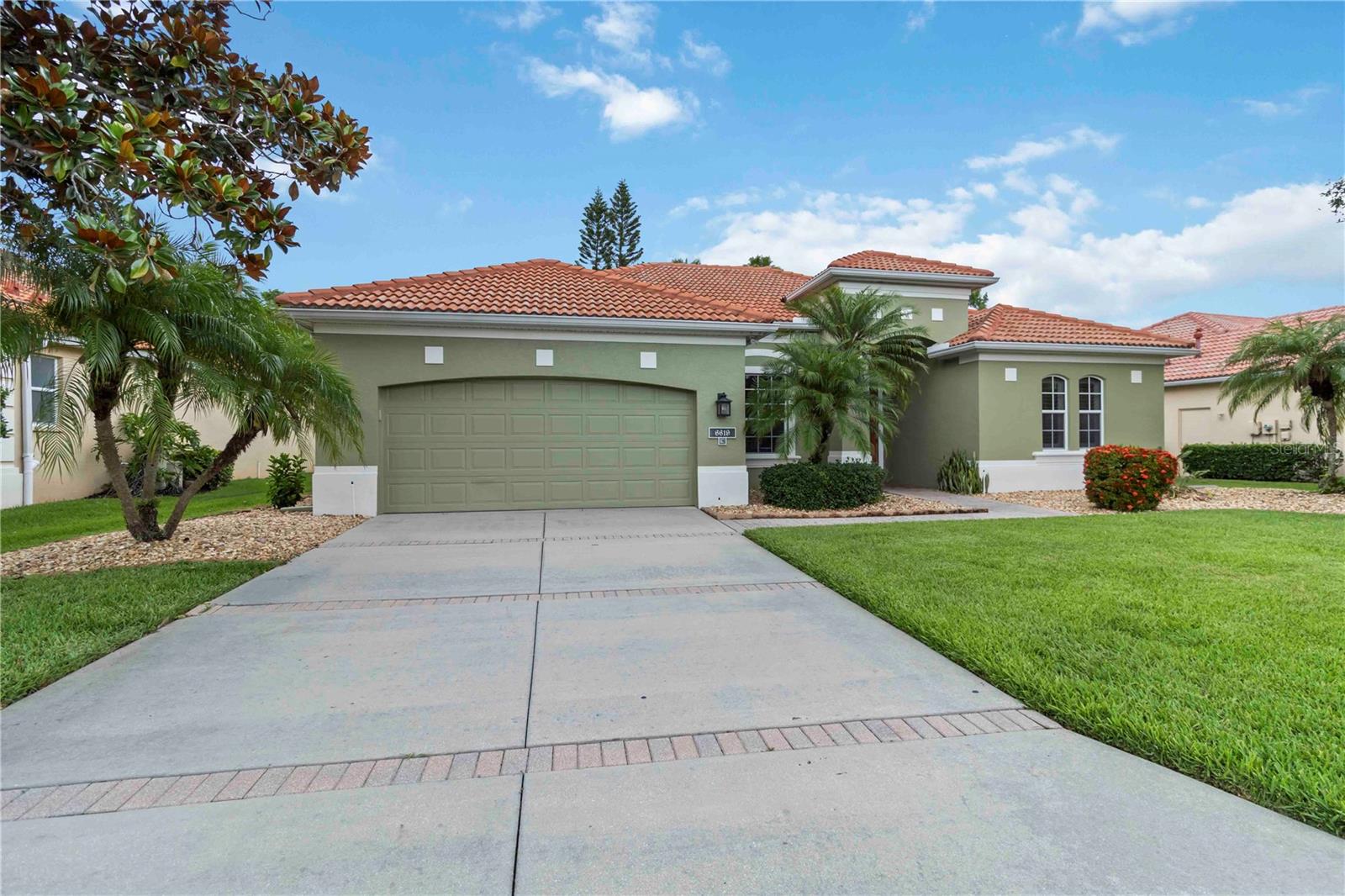 TAILFEATHER WAY AT TARA - Residential