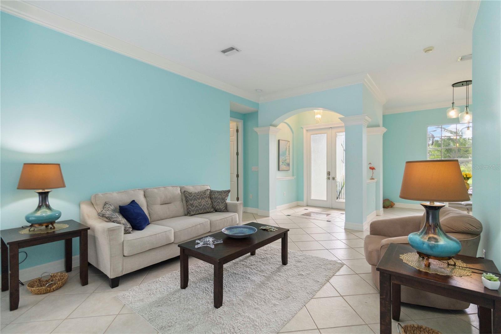 6619 PINEFEATHER COURT