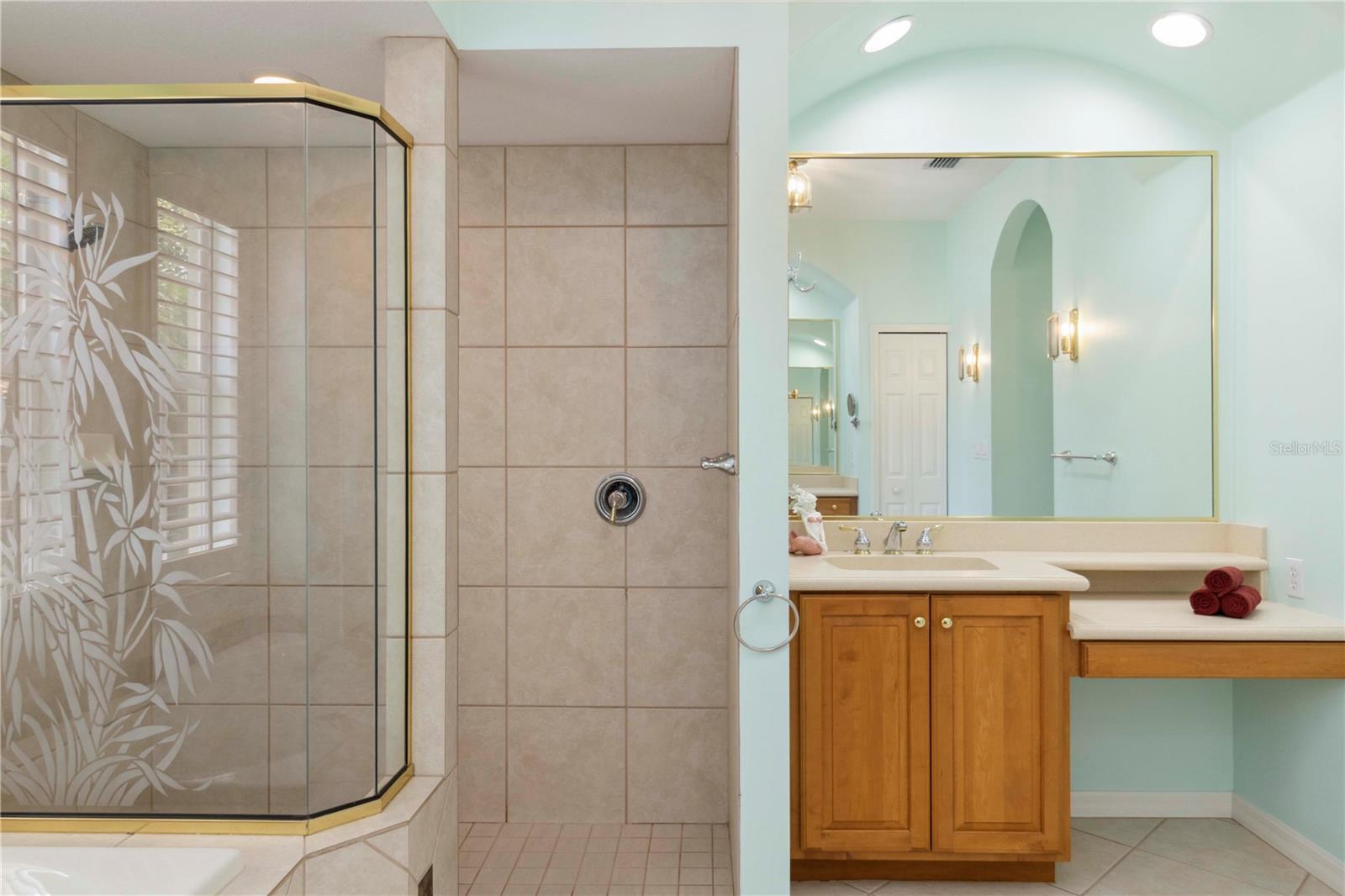 TAILFEATHER WAY AT TARA - Residential