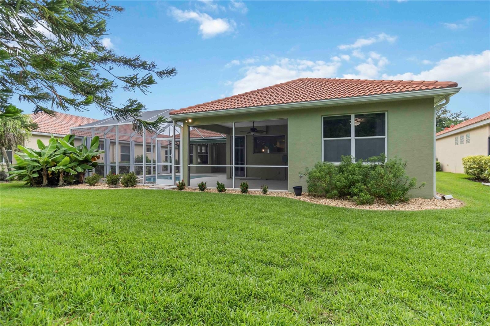 TAILFEATHER WAY AT TARA - Residential