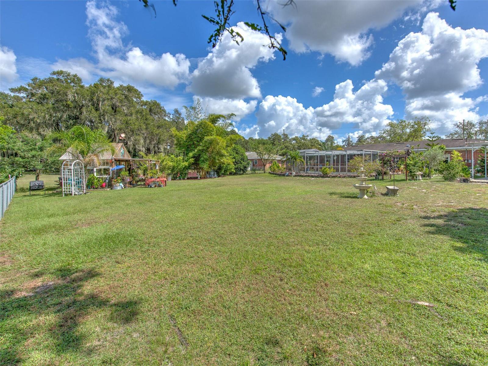 DEESON MANOR - Residential