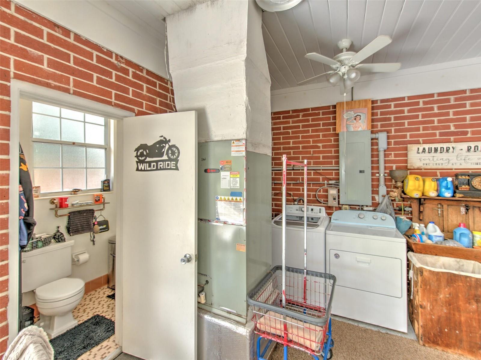 DEESON MANOR - Residential