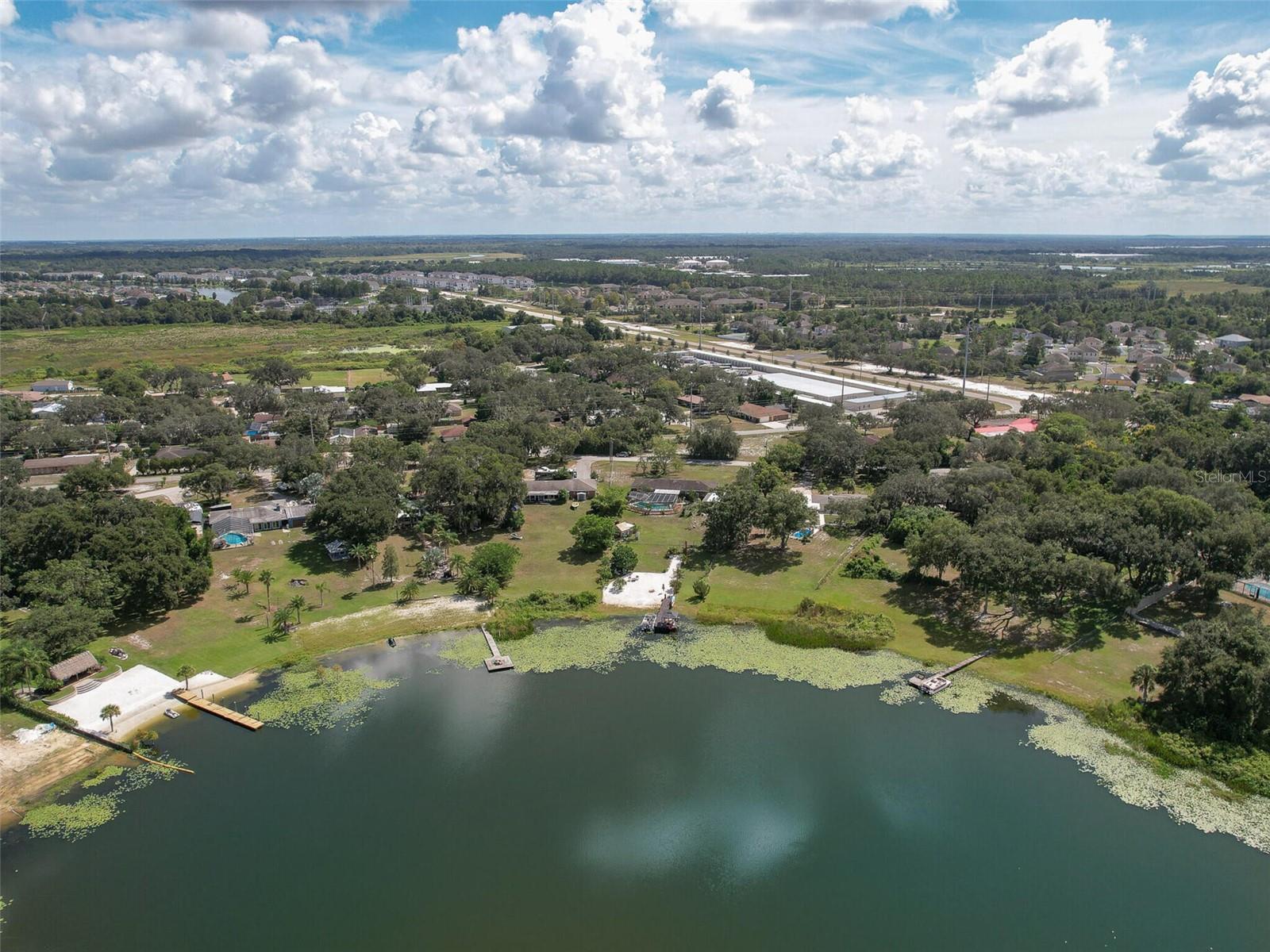 DEESON MANOR - Residential