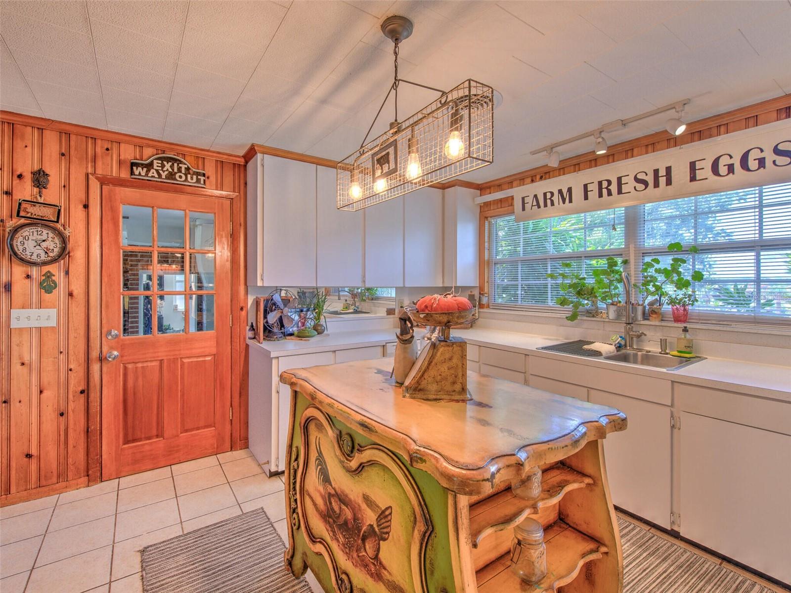 DEESON MANOR - Residential