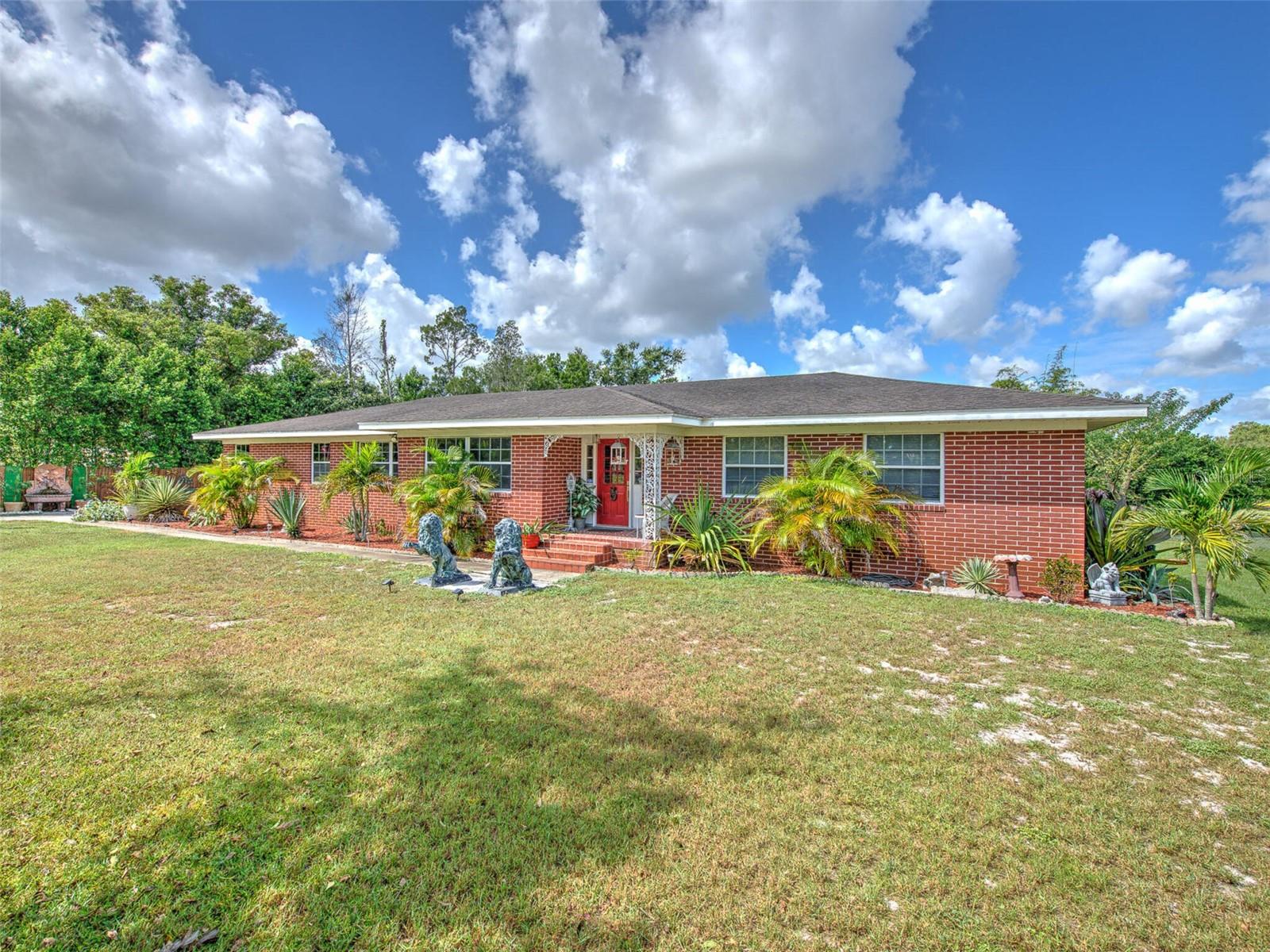 DEESON MANOR - Residential