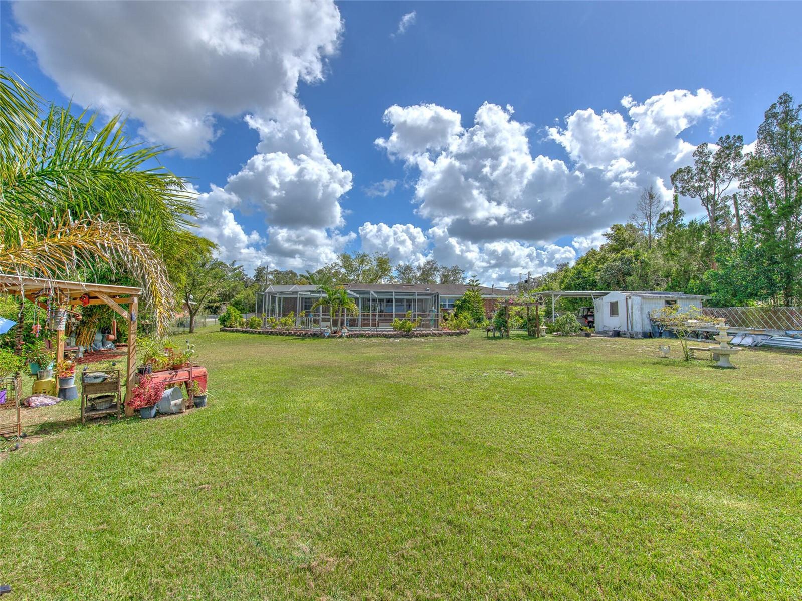 DEESON MANOR - Residential