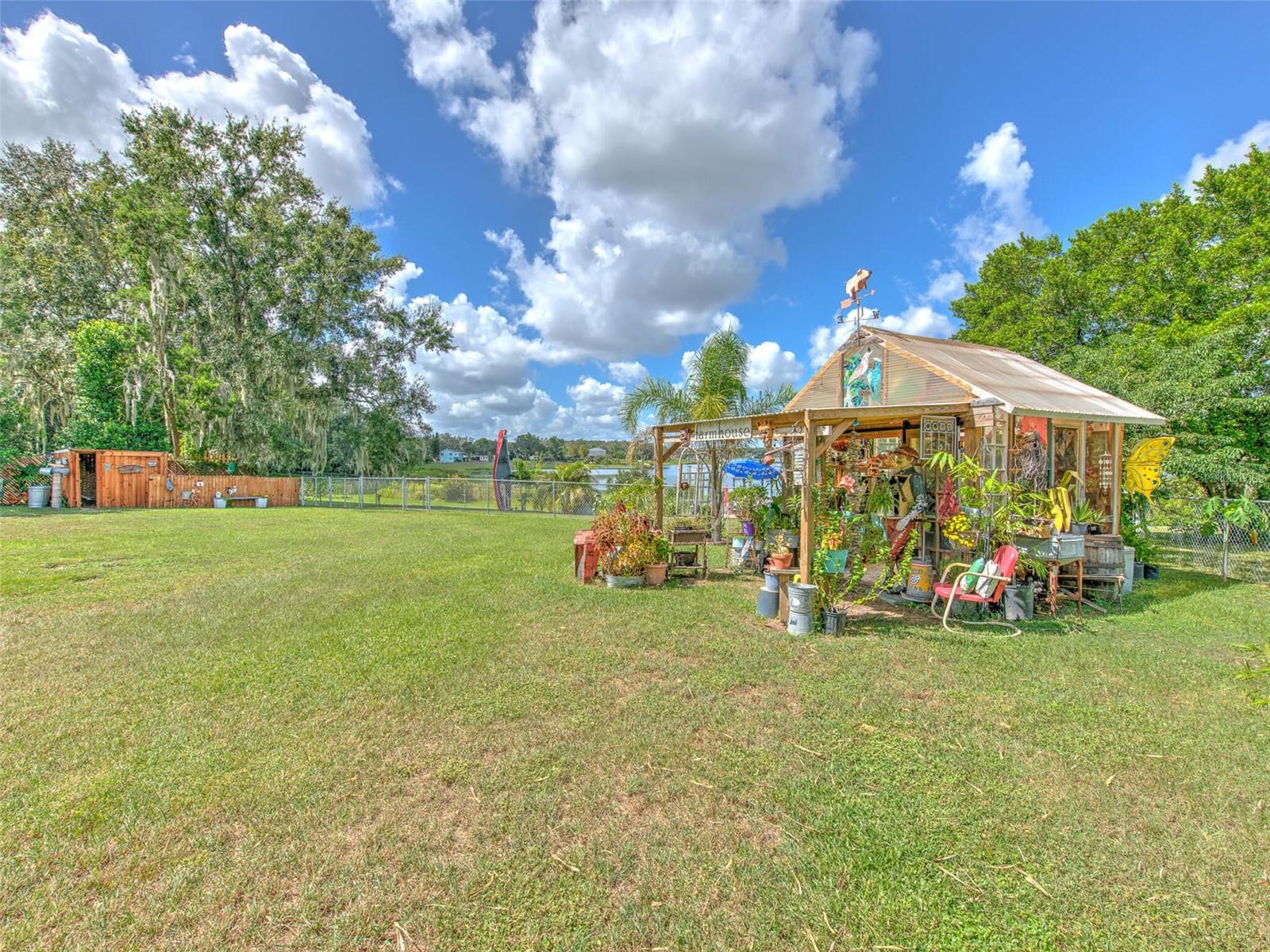 DEESON MANOR - Residential