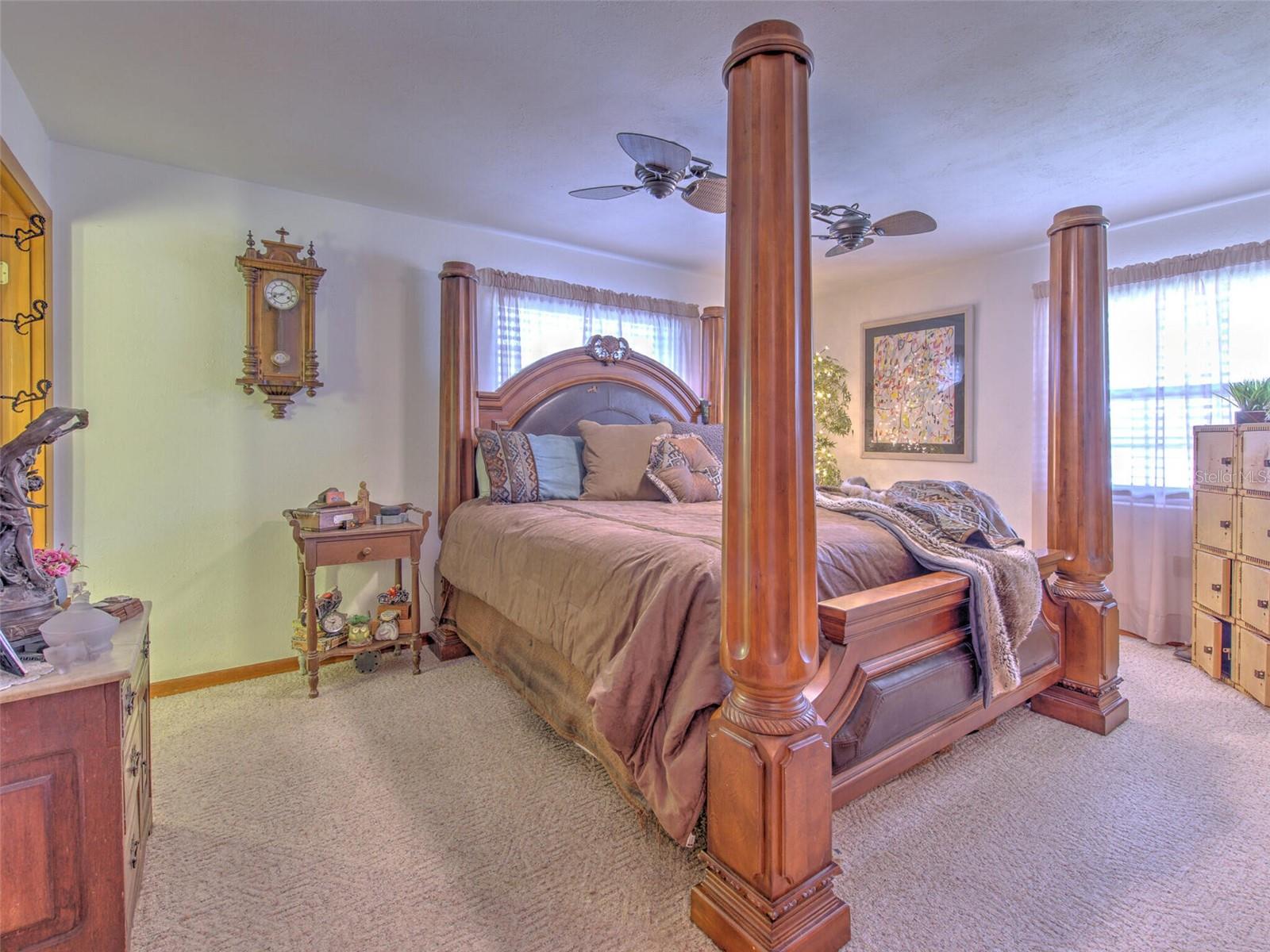 DEESON MANOR - Residential