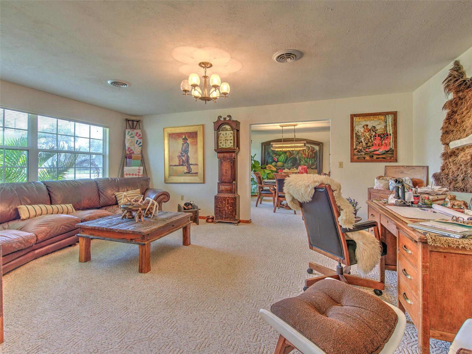 DEESON MANOR - Residential