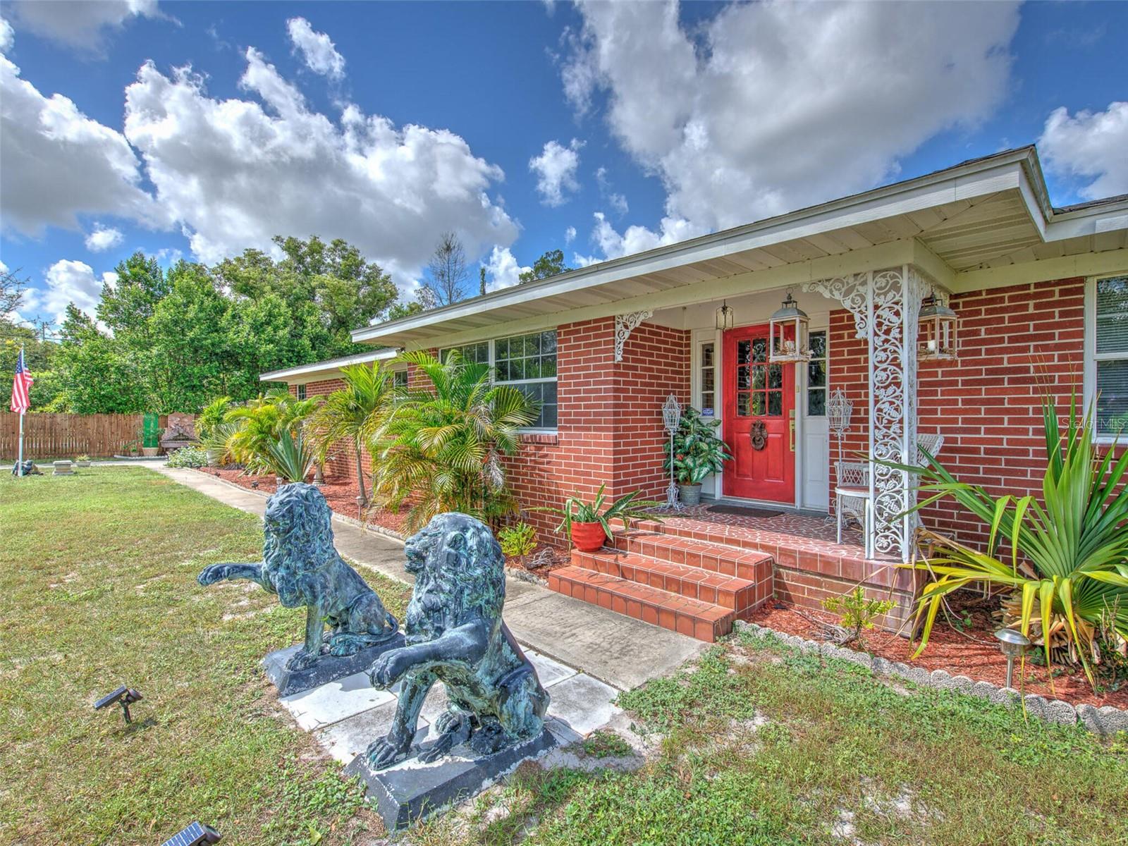 DEESON MANOR - Residential