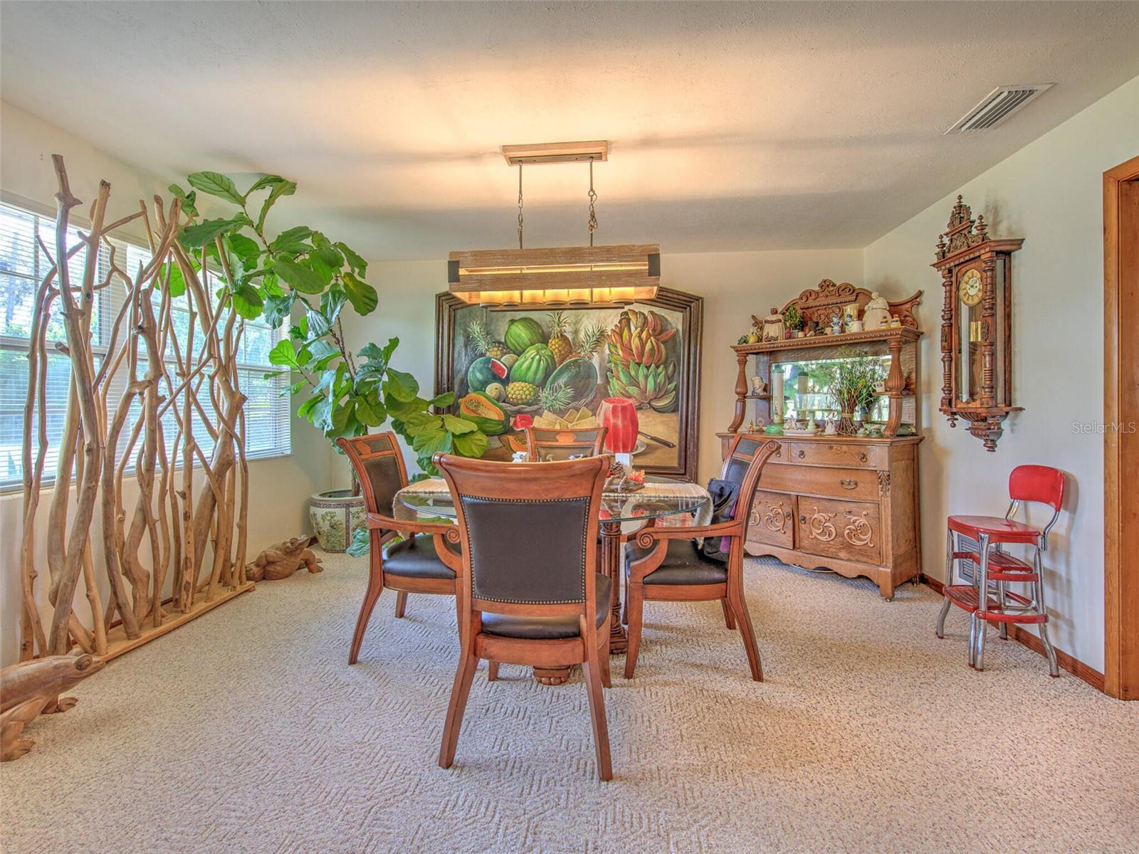 DEESON MANOR - Residential