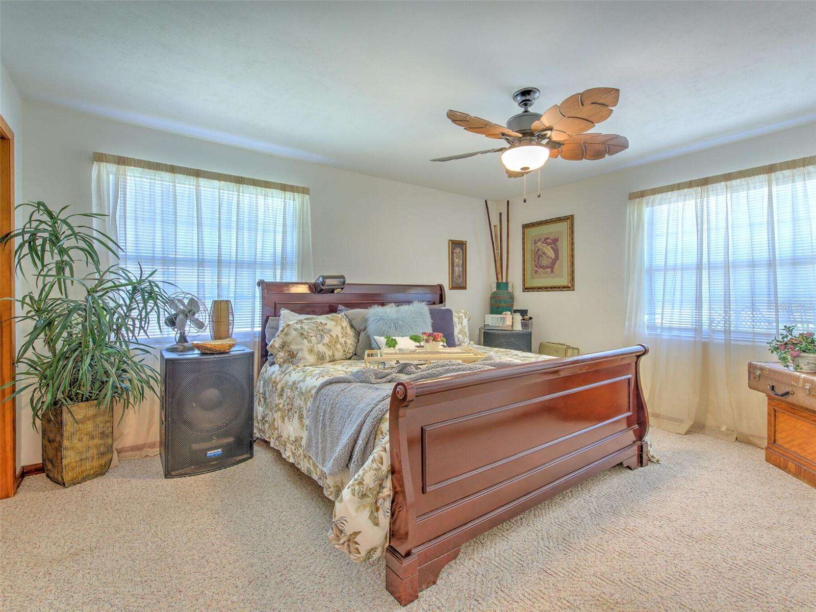 DEESON MANOR - Residential