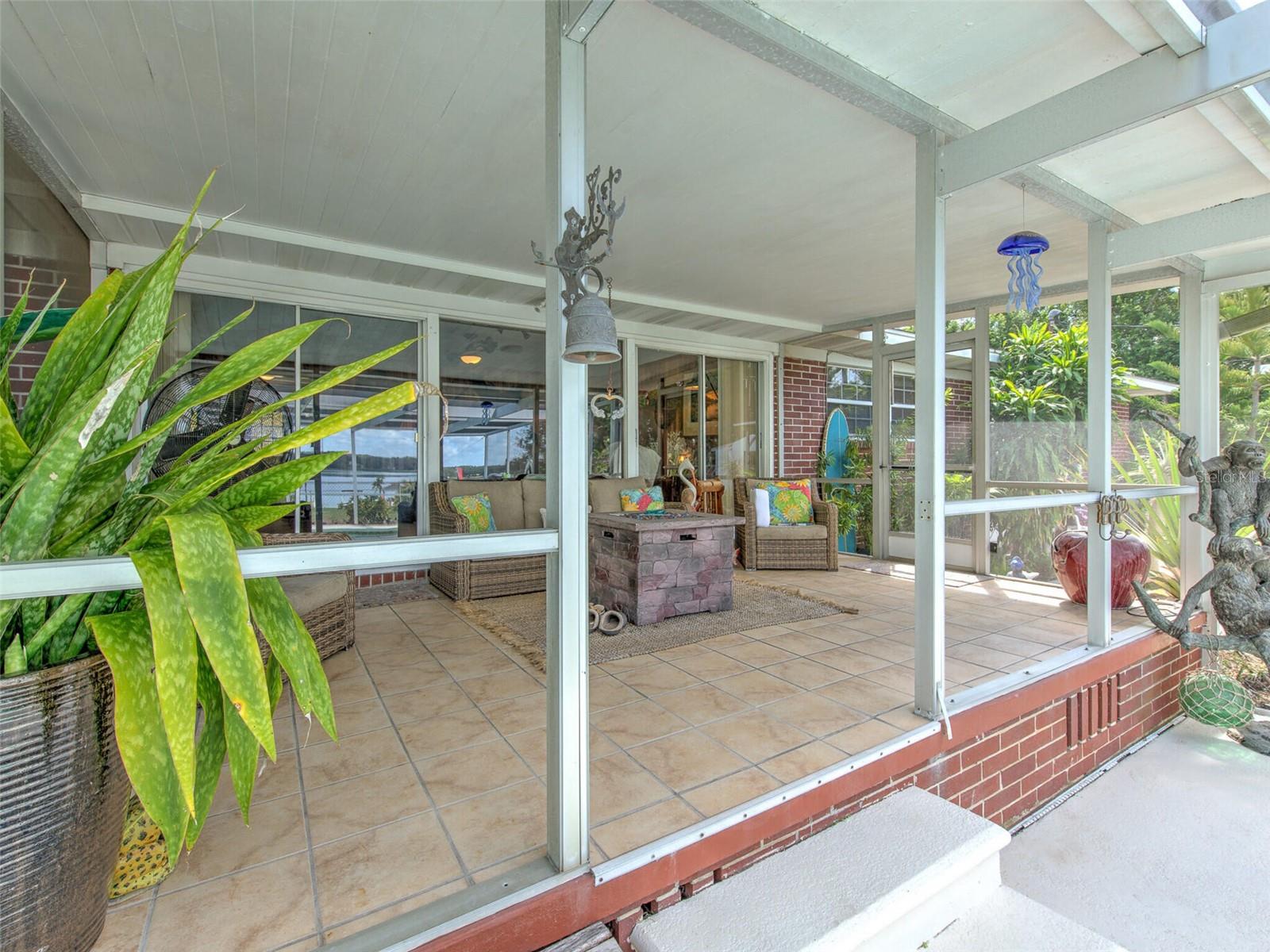 DEESON MANOR - Residential