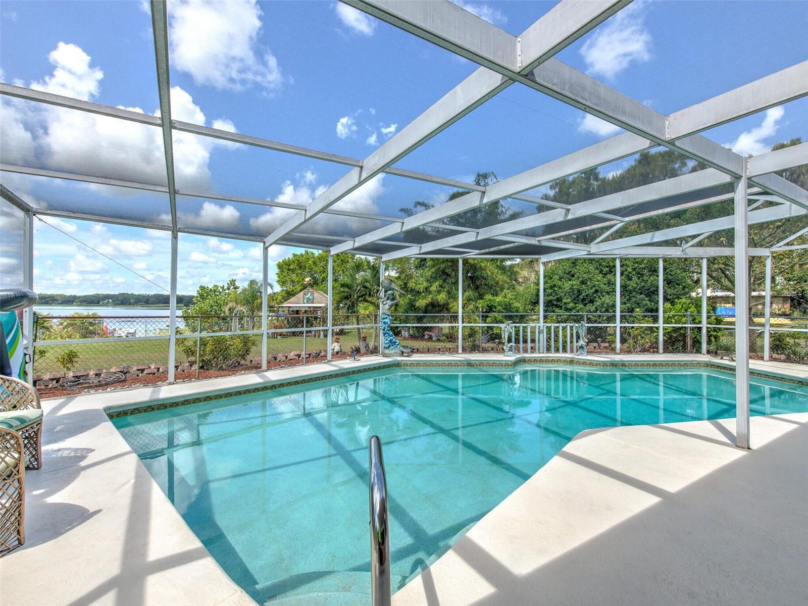 DEESON MANOR - Residential