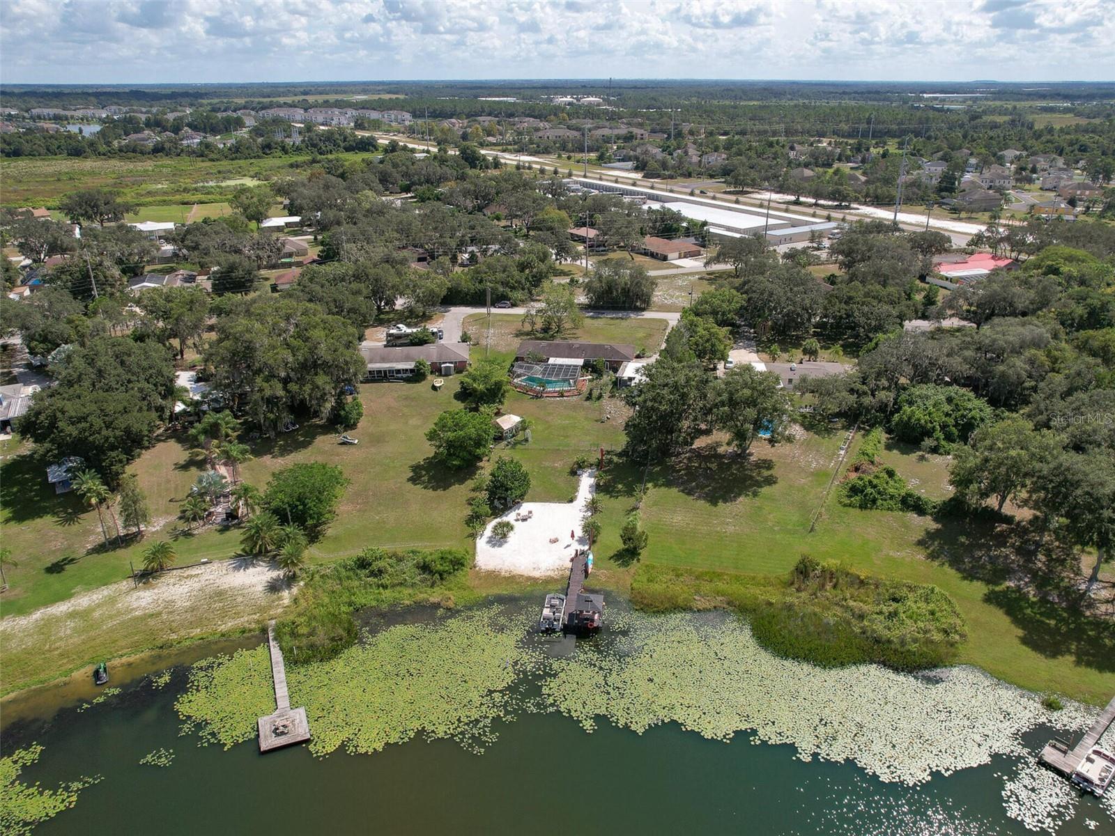 DEESON MANOR - Residential