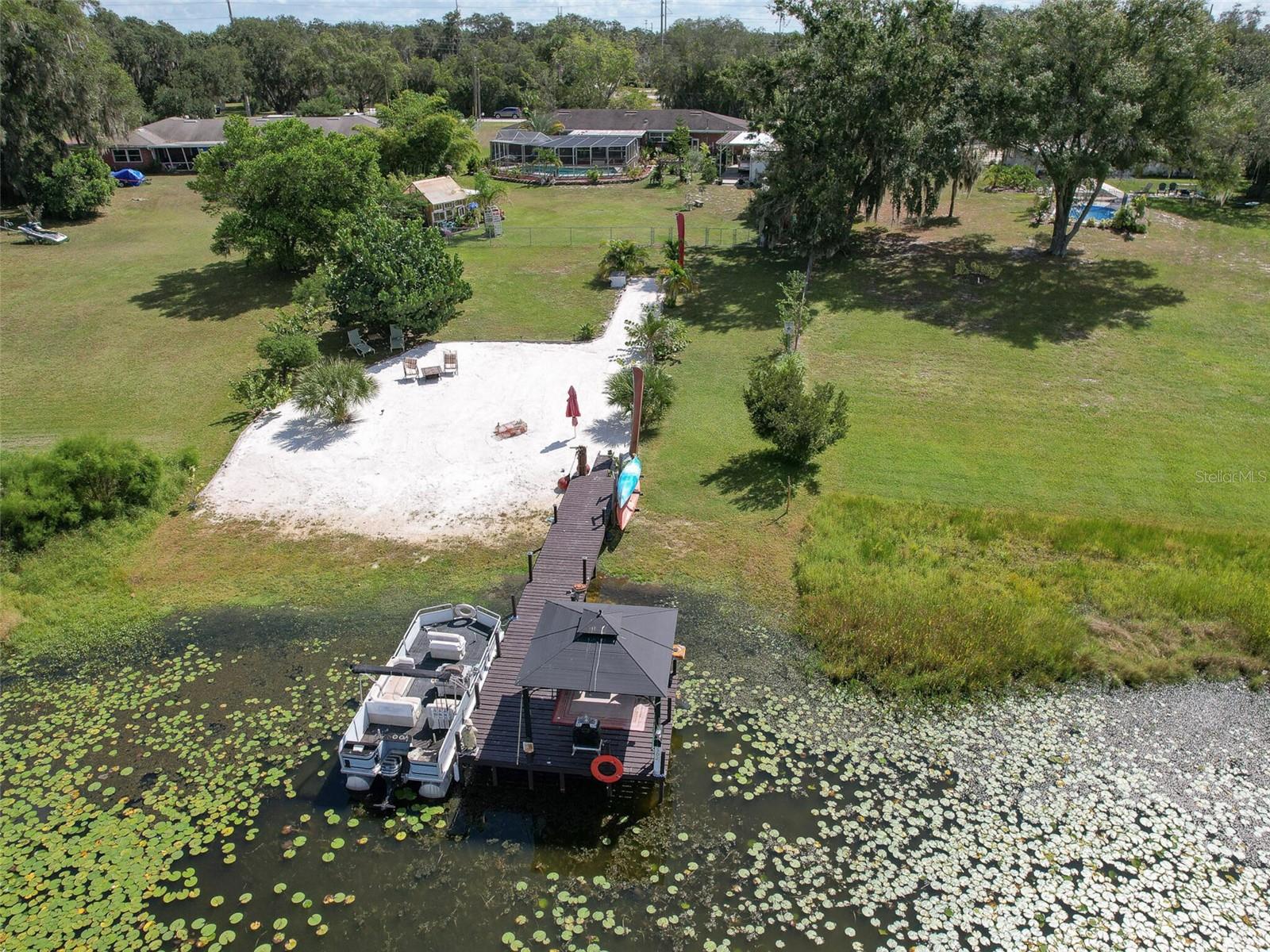 DEESON MANOR - Residential